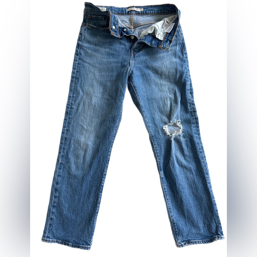 Levi’s Wedgie Straight leg jeans
Size 27
Button Fly